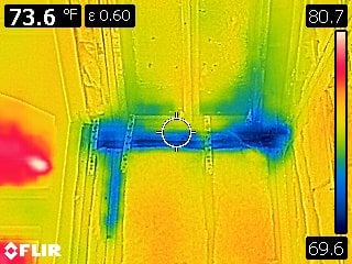 Thermal Image of wall missing insulation at home inspection